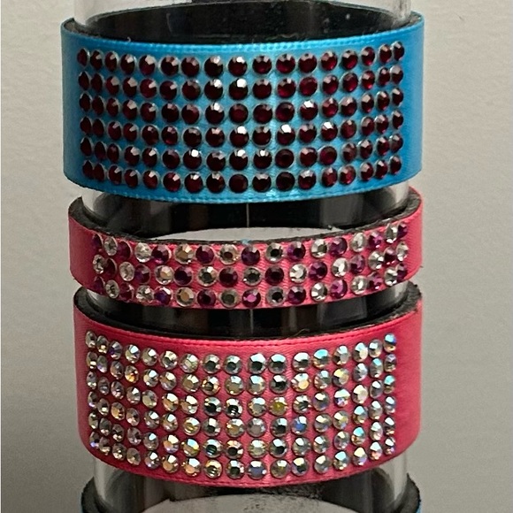 Cuff Bracelets with Swarovski crystals - Picture 4 of 4